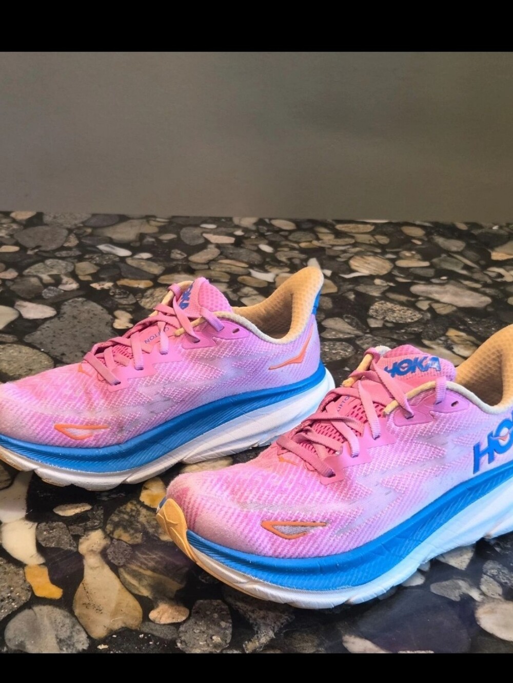 Hoka One One Clifton 9 Women's Running Shoes Blue Pink Sneakers Size 7.5 B - Picture 2 of 10